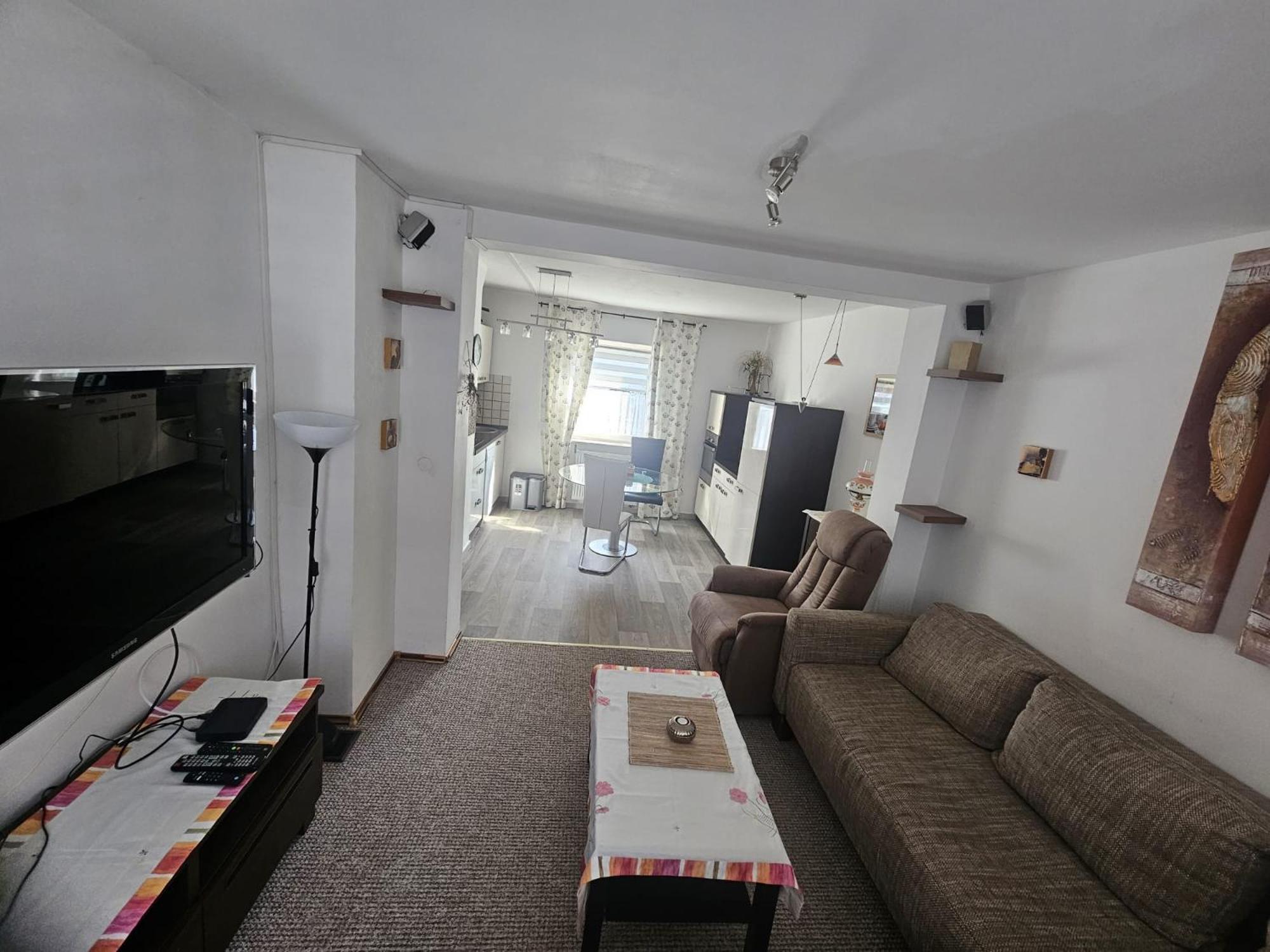Schoene Vollmoeblierte In - Forstfeld Apartment
